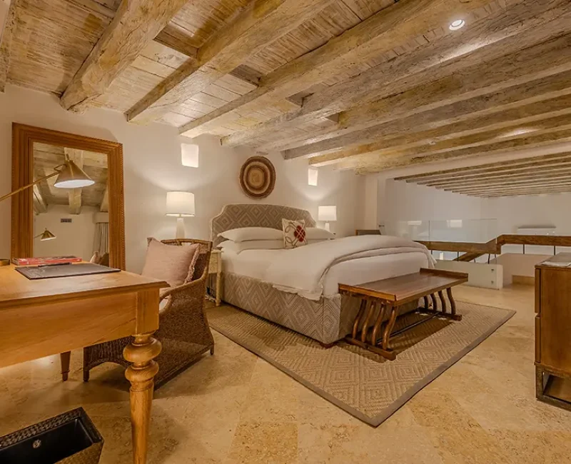 room-junior-suite-home-01